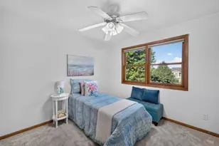 211 N Heatherstone Dr, Sun Prairie, WI 53590 - Photo 29
