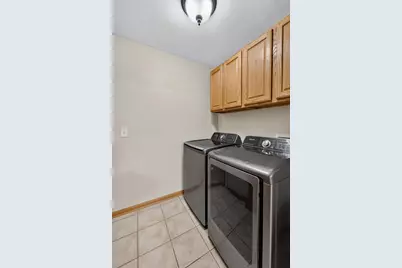 211 N Heatherstone Drive, Sun Prairie, WI 53590 - Photo 19