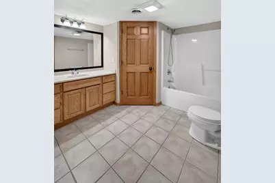 211 N Heatherstone Drive, Sun Prairie, WI 53590 - Photo 35