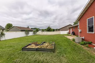 1118 Newport Ln, Holmen, WI 54636 - Photo 29