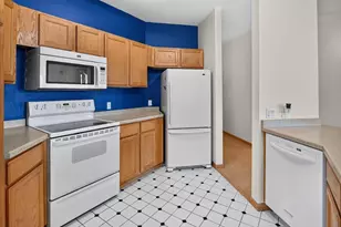 222 Shato Ln, Monona, WI 53716 - Photo 5