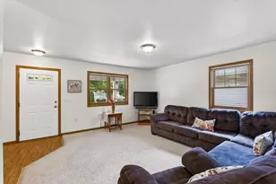 4722 Freese Ln, Madison, WI 53718 - Photo 7