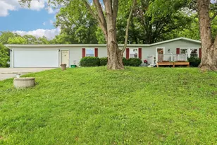 2232 Tower Dr, Stoughton, WI 53589 - Photo 5