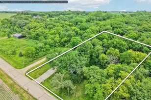 2232 Tower Dr, Stoughton, WI 53589 - Photo 3