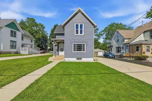 608 N Center St, Beaver Dam, WI 53916 - Photo 3