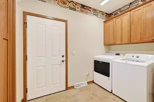 2017 W Milwaukee St, Stoughton, WI 53589 - Photo 29