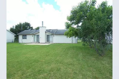 2715 N Robinson Dr. Drive, Beloit, WI 53511 - Photo 7
