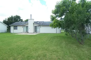 2715 N Robinson Dr Dr, Beloit, WI 53511 - Photo 7