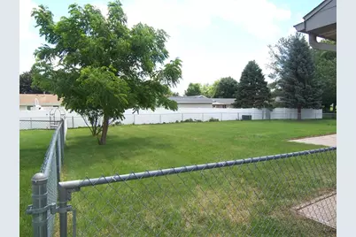 2715 N Robinson Dr. Drive, Beloit, WI 53511 - Photo 5