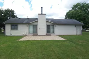 2715 N Robinson Dr Dr, Beloit, WI 53511 - Photo 9