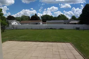 2715 N Robinson Dr Dr, Beloit, WI 53511 - Photo 13