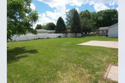 2715 N Robinson Dr. Drive, Beloit, WI 53511 - Photo 11