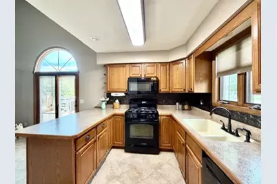 3210 Thornton Drive, Janesville, WI 53548 - Photo 3