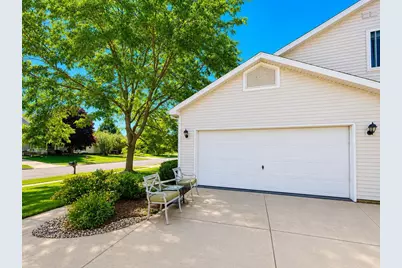 809-811 Vista Ridge Drive, Mount Horeb, WI 53572 - Photo 3