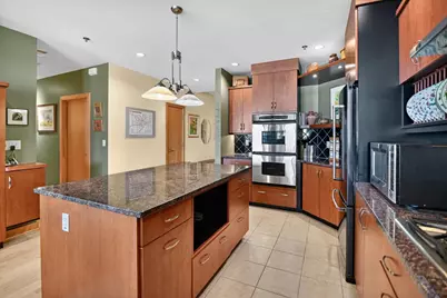 125 N Hamilton Street #806, Madison, WI 53703 - Photo 25