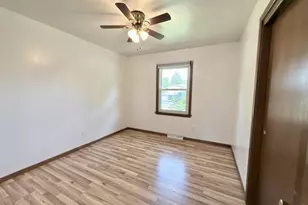 2019 N Pontiac Dr, Janesville, WI 53545 - Photo 15