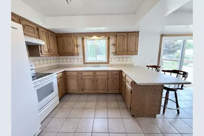 2019 N Pontiac Drive, Janesville, WI 53545 - Photo 9