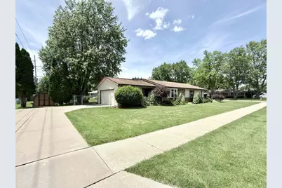 2019 N Pontiac Drive, Janesville, WI 53545 - Photo 3