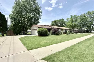 2019 N Pontiac Dr, Janesville, WI 53545 - Photo 3