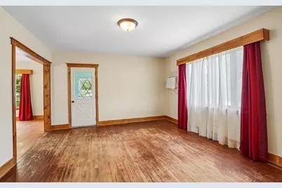 513 S Waterloo Street, Columbus, WI 53925 - Photo 3
