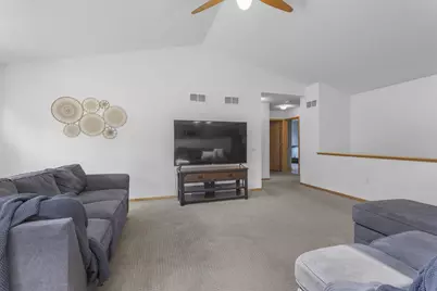 5605 Black Walnut Court, Mcfarland, WI 53558 - Photo 11