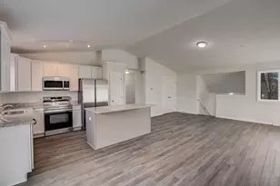 37 Rock River Dr, Edgerton, WI 53589 - Photo 5