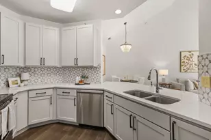 18 Kings Mill Cir, Madison, WI 53718 - Photo 3