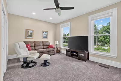 2458 S Madison Road, Beloit, WI 53511 - Photo 15