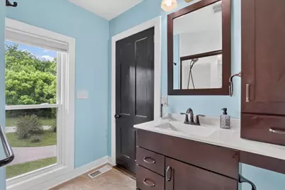 2458 S Madison Road, Beloit, WI 53511 - Photo 23