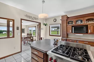 2458 S Madison Road, Beloit, WI 53511 - Photo 7