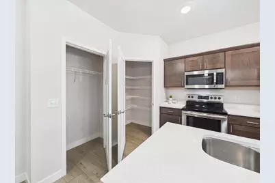 1501 N Windsor Avenue #203, Cottage Grove, WI 53527 - Photo 5