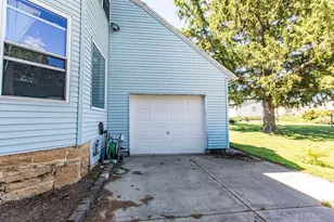 322 W Division St, Ridgeville, WI 53533 - Photo 9