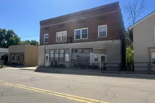 537 S Main St, Fall River, WI 53932 - Photo 3