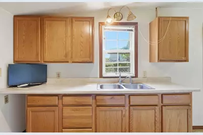 119 Rethke Avenue, Madison, WI 53714 - Photo 9
