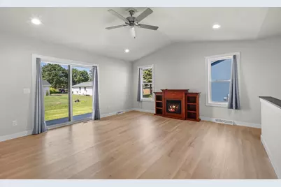 520 Village Lane, Ripon, WI 54971 - Photo 5