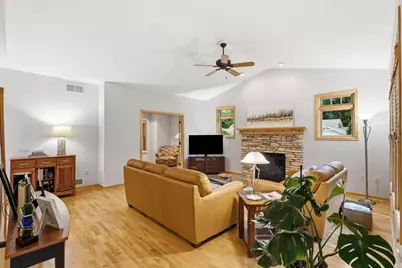 17 Glen Arbor Way, Fitchburg, WI 53711 - Photo 13
