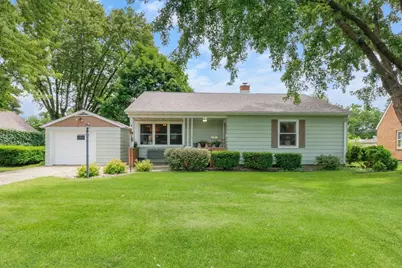 190 Hillcrest Circle, Sun Prairie, WI 53590 - Photo 1
