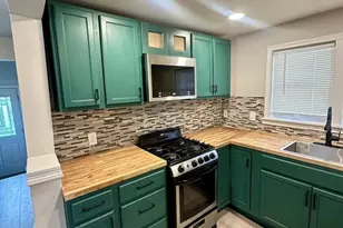1841 Heath Ave, Madison, WI 53704 - Photo 9
