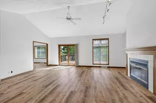 720 Waveland Rd, Janesville, WI 53548 - Photo 5