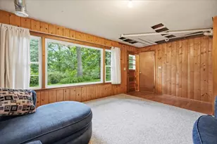 6105 Queens Way, Monona, WI 53716 - Photo 9