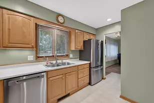 109 Edward St, Verona, WI 53593 - Photo 9