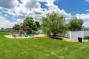 4468 Deer Point Dr, Janesville, WI 53546 - Photo 5