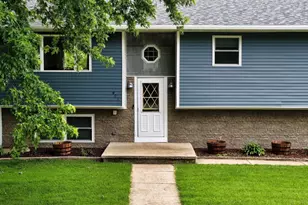 401 Linda Rd, Mount Horeb, WI 53572 - Photo 3