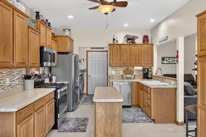 1502 N Tamarack Street #18, Delavan, WI 53515 - Photo 11