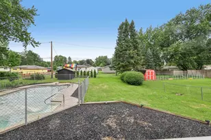 809 West St, Stoughton, WI 53589 - Photo 15