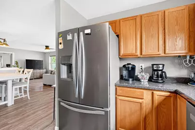 19 Cordelia Cres, Madison, WI 53704 - Photo 7