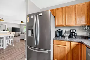 19 Cordelia Cres, Madison, WI 53704 - Photo 7
