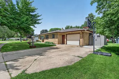 1030 SW Harmony Circle, Janesville, WI 53545 - Photo 9