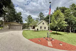N2715 Wyman Lake Rd, Black River Falls, WI 54615 - Photo 7