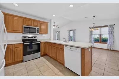 669 Springbrook Circle, DeForest, WI 53532 - Photo 25